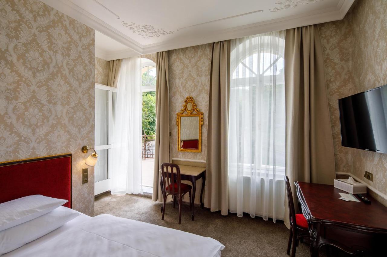 Villa Basileia Riverside 카를로비바리 외부 사진