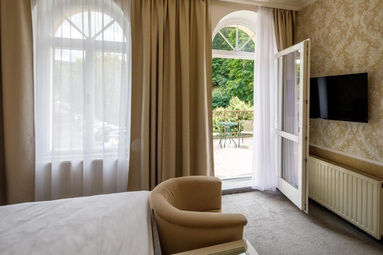 Villa Basileia Riverside 카를로비바리 외부 사진
