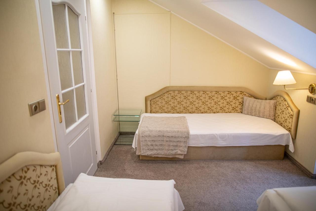 Villa Basileia Riverside 카를로비바리 외부 사진