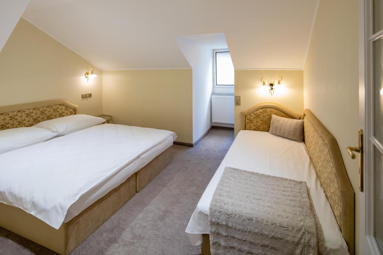 Villa Basileia Riverside 카를로비바리 외부 사진