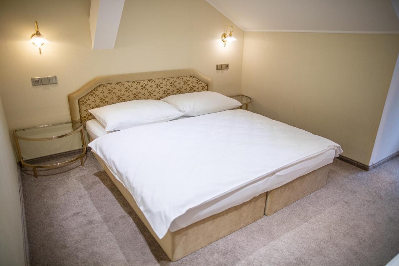 Villa Basileia Riverside 카를로비바리 외부 사진