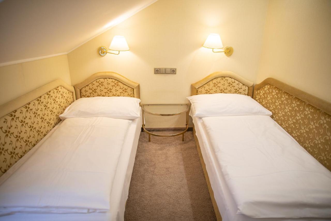 Villa Basileia Riverside 카를로비바리 외부 사진