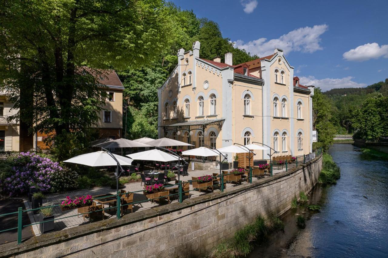 Villa Basileia Riverside 카를로비바리 외부 사진