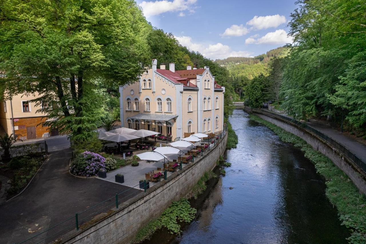 Villa Basileia Riverside 카를로비바리 외부 사진
